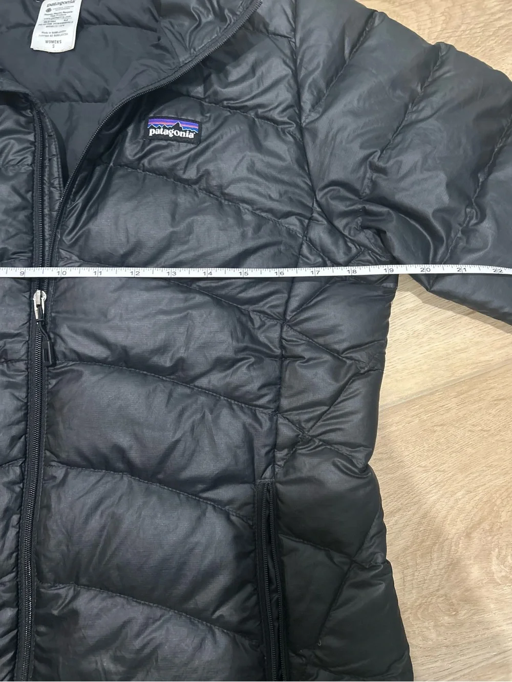 Patagonia Women's Black Puffer Jacket - Lightweight Insulated Coat S EUC